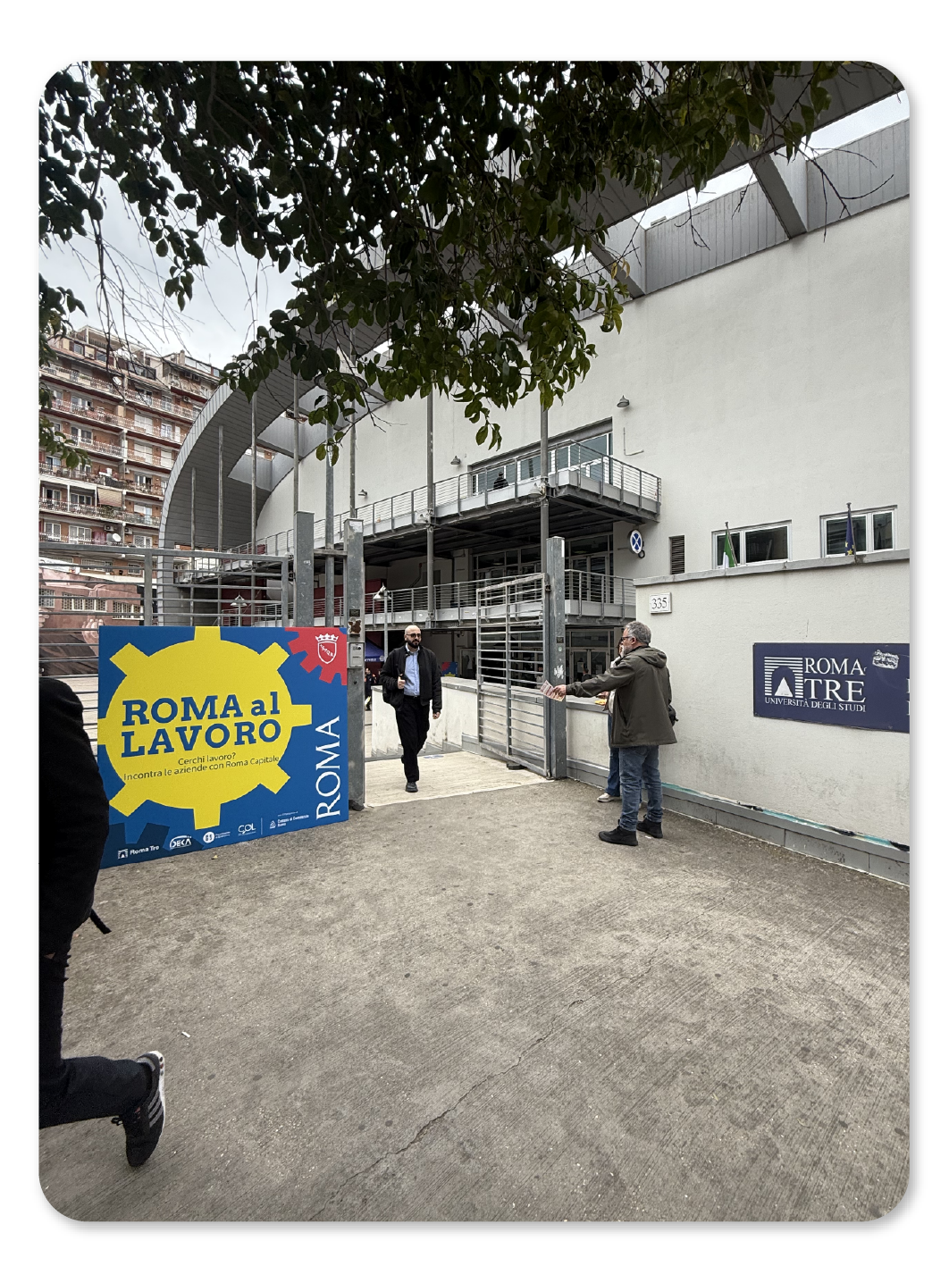 cartellone pubblicitario per il Comune di Roma: "Roma al Lavoro".